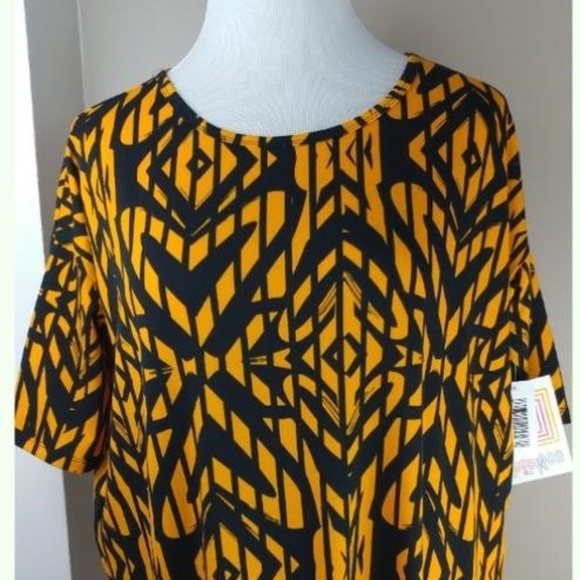 LuLaRoe Tops - BNWT XXS LuLaRoe Irma